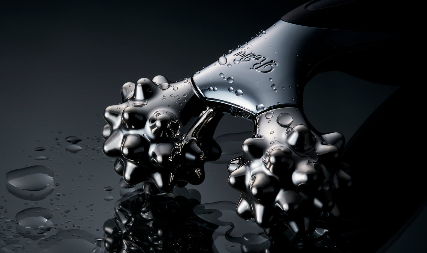 ReFa RHYTHM is waterproof (IPX7 equivalent)