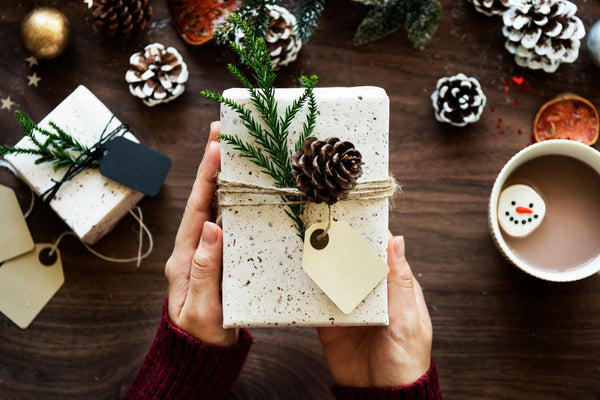 THE 2022 CHRISTMAS GIFTING GUIDE FOR YOUR LOVED ONES